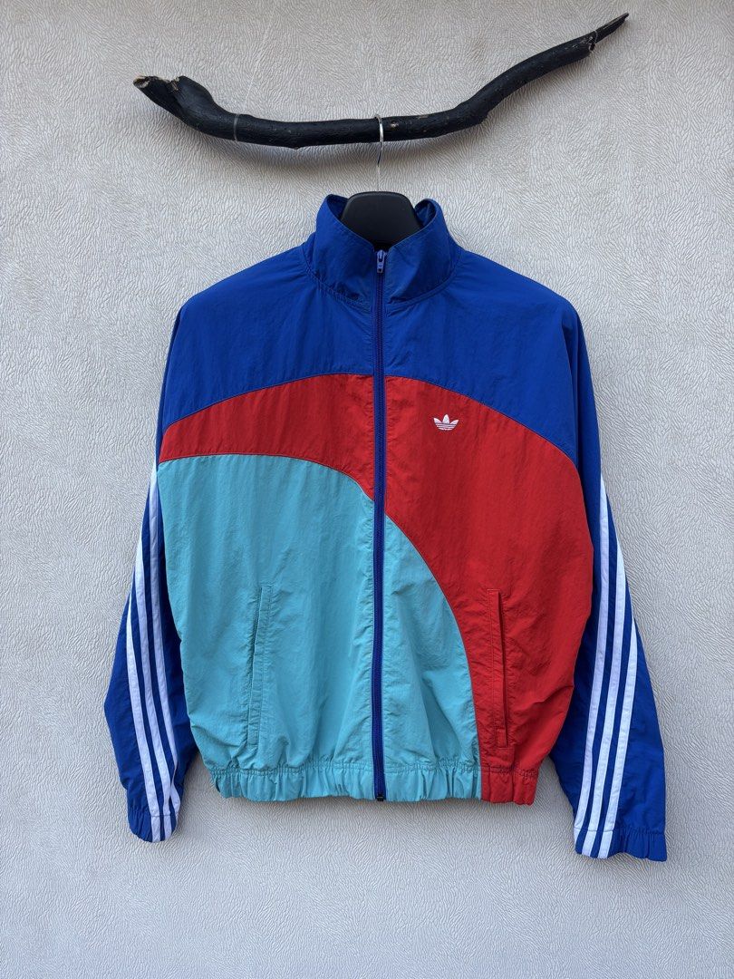 Adidas Track Jacket (Category: Coats, Jackets and Outerwear) located in Baybay. Submitted by thrift.ed2023 (Listing ID 1467674067, Image 1). Description: Adidas Track Jacket Medium to Large 24x23 Boxy Issue -Minimal Fade on Back Collar Need Wash Good as New.