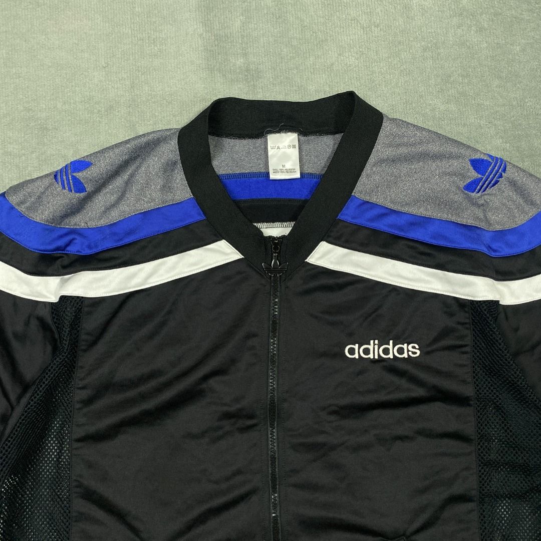 Adidas Warm Up Jersey (Category: Tshirts & Polo Shirts ) located in Imus. Submitted by lsthriftsaig (Listing ID 1467656132, Image 3). Description: Adidas Warm Up Jersey Size tag: Medium Length: Front 25. Back 27 Width: 25 Issue(s): None Condition: 10/10 .