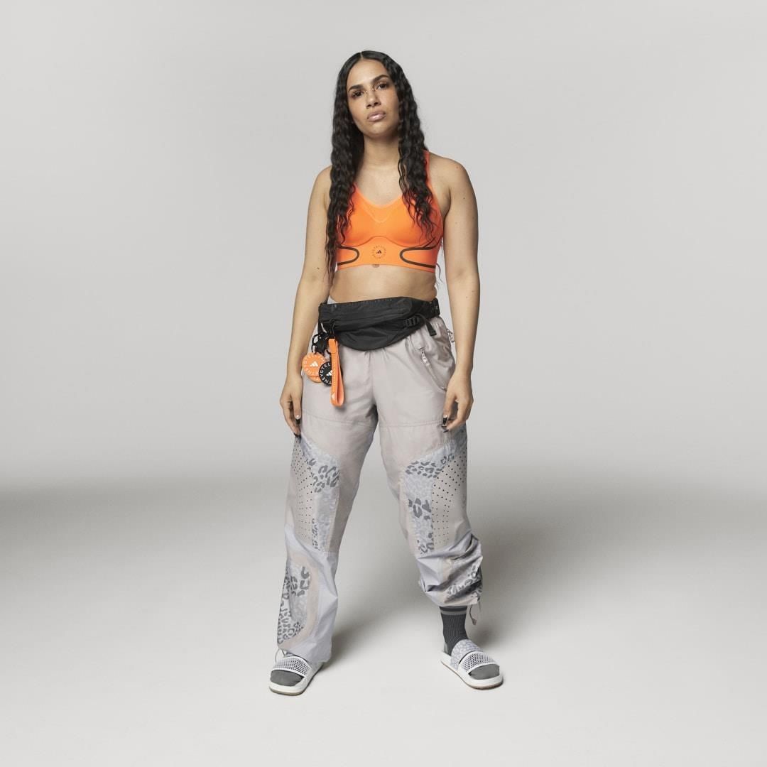 Adidas x Stella McCartney Track Pants (Category: Joggers) located in Pasig City. Submitted by hustlexcurate (Listing ID 1467635690, Image 2). Description: Adidas x Stella McCartney Track Pants Size 3XL Dimensions; Waist: 32-36 inches Lenght: 42 inches Leg Opening: 10 inches.