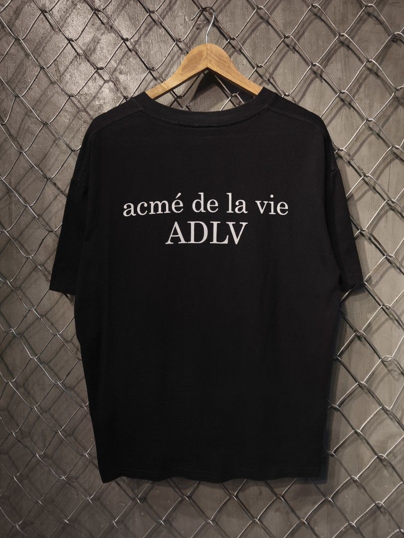ADLV SHIRT (Category: Tshirts & Polo Shirts ) located in Cainta. Submitted by SmoothDealPH (Listing ID 1467648495, Image 2). Description: ADLV SHIRT DIMES: 23 X 27 COLOR RATE: 9.5/10 GOOD CONDITION COURIER: J&T / LALAMOVE AROUND METRO MANILA LOCATION: PASIG CITY MESSAGE ME IF YOU INTERESTED📩.