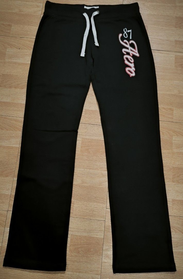 Aeropostale jogging pants (black) (Category: Other Bottoms) located in Manila. Submitted by wearforce (Listing ID 1467764238, Image 2). Description: Aeropostale jogging pants (black) fit: M-L good condition color rate 10/10 599 + sf.