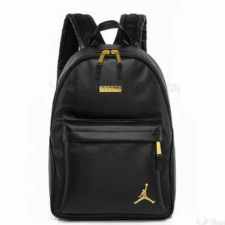 (Category: ) located in . Submitted by fashion_collection (Listing ID 1467642362, Image 1). Description: .