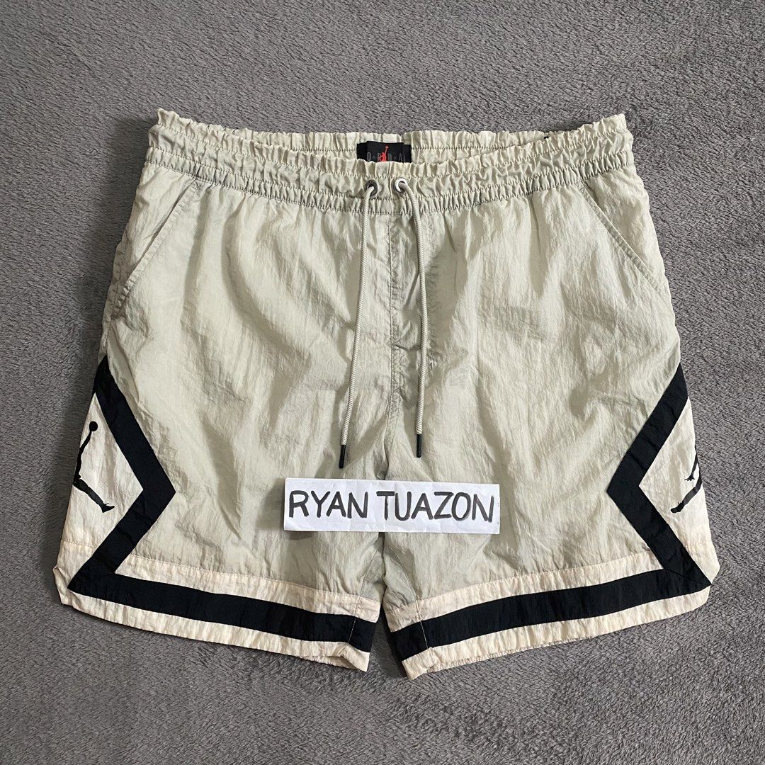 Air Jordan Woven Diamond Shorts (Category: Shorts) located in Lubao. Submitted by thriftlangph (Listing ID 1467612367, Image 3). Description: 🏷P649 Air Jordan Woven Diamond Shorts 34 to 38W x 18L 12 leg opening 9/10 color rate Good condition Honest issue semi loose garter pero may tali naman, print chips and stain sa hem likod.