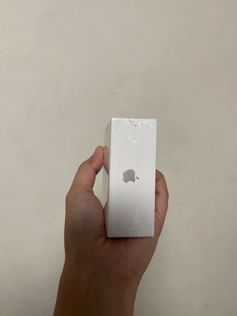 AirPods 4 ANC (Category: Headphones & Headsets) located in Caloocan City. Submitted by cutiecat.fish (Listing ID 1467778758, Image 2). Description: .