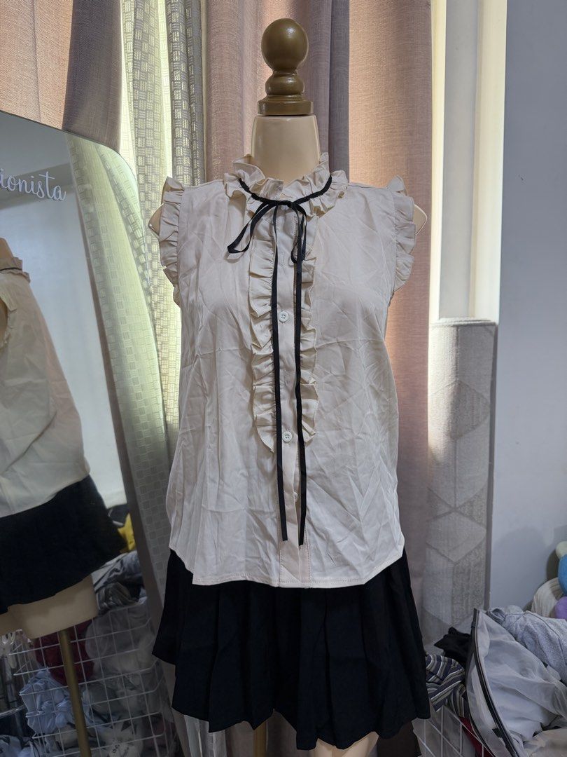 All Brand New tops Smal (Category: Others Tops) located in Manila. Submitted by iamfashionistapage (Listing ID 1467694043, Image 3). Description: All brand new. Price 100-150 withnpouch..