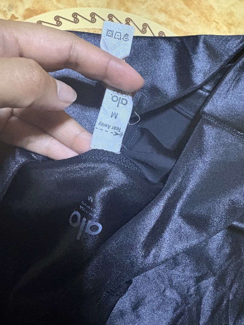 Alo (Category: Activewear) located in La Trinidad. Submitted by legit.ukayspot (Listing ID 1467669512, Image 3). Description: .