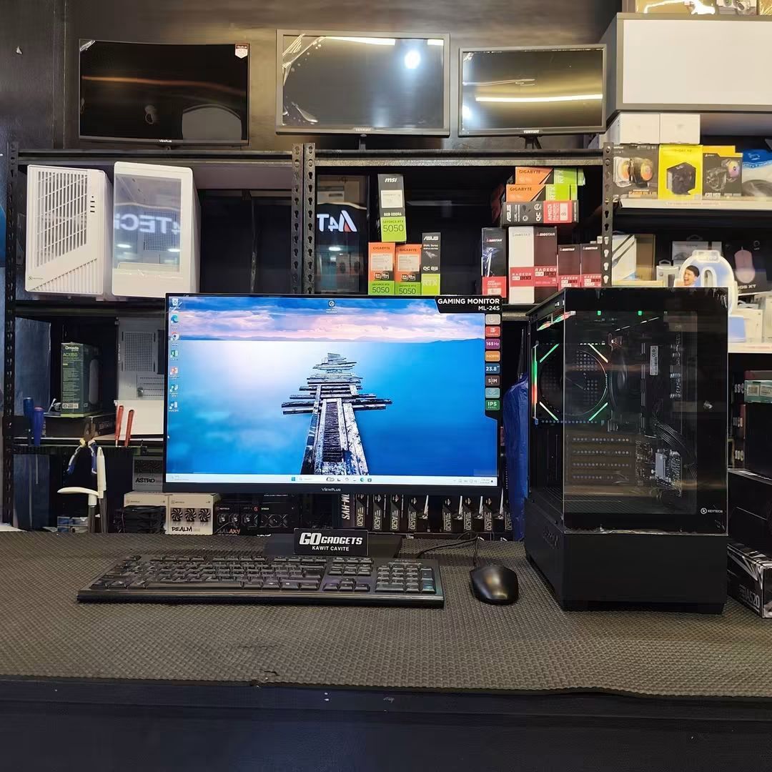 AMD RYZEN 5 3400G PC SET (Category: Desktops) located in Caloocan City. Submitted by kentsalvador31 (Listing ID 1467698646, Image 1). Description: 🔥 ANOTHER PC SET RELEASED & READY TO GO! 🔥 Congratulations and thank you to our valued customer for choosing Go Gadgets - Kawit Cavite! 🥳💻 Here is your brand-new desktop package built for work, gaming, and daily productivity! AMD RYZEN 5 3400G | RADEON VEGA 11 | KEYTECH ROBIN VIEW | 16GB RAM | 256G