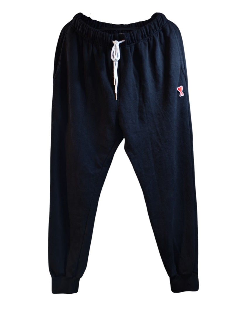 Ami Paris Black Drawstring Sweatpants with Heart Logo (Category: Joggers) located in Davao. Submitted by thrift2you (Listing ID 1467686053, Image 1). Description: Ami Jogger Pants (Off/Legit) Waist : 28 to 34 Best Fit Length : 40 inches As New Condition 🔥 Fresh from Bale Need wash only No Issue ✖️ Pm Me 📩 📍Davao City.
