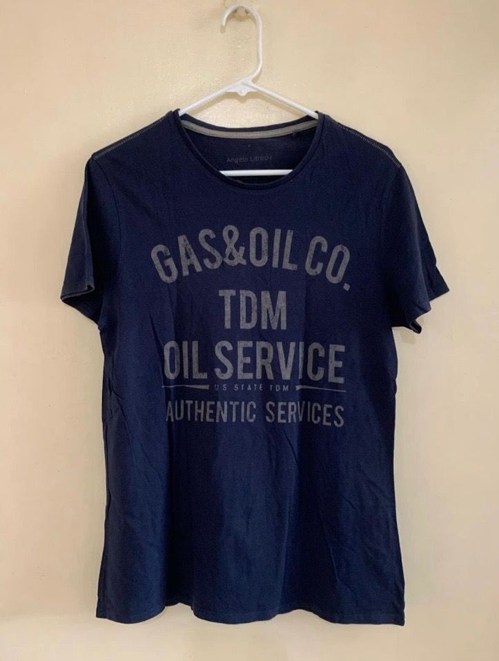 Angelo Litrico Shirt Unisex (Category: Tshirts & Polo Shirts ) located in Valenzuela. Submitted by clickandshoppreloved (Listing ID 1467617577, Image 1). Description: Angelo Litrico Shirt Mens Onhand, Original Small Ontag, (26L x 19W) (Excellent Condition, Good As New).