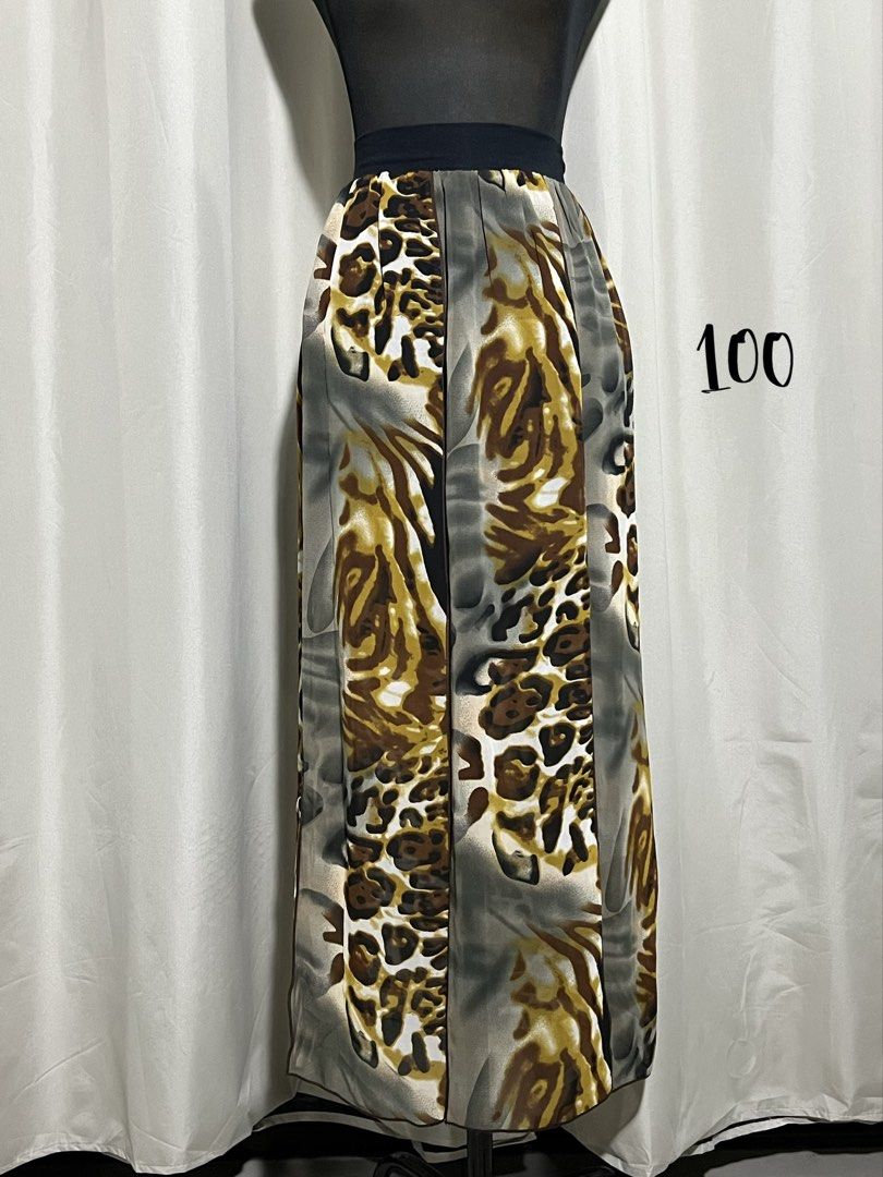 Animal print flowy maxi skirt (Category: Skirts) located in Las Pinas. Submitted by jilanah (Listing ID 1467777558, Image 1). Description: .
