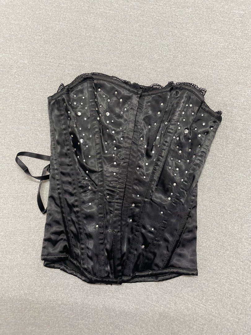 Ann Summers Satin Diamante Corset (Category: Others Tops) located in Taguig. Submitted by zavelle.824 (Listing ID 1467763680, Image 1). Description: Size 8 Bnew.