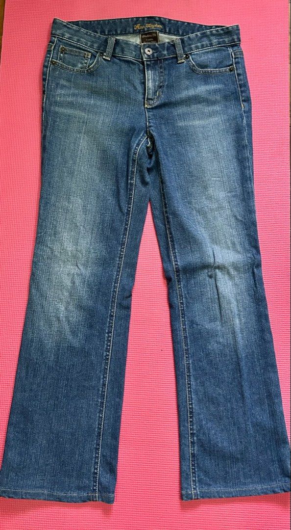 Ann Taylor Modern Fit Denim Jeans (Category: Jeans) located in Paranaque City. Submitted by runnerako (Listing ID 1467610798, Image 1). Description: Genuine Ann Taylor jeans bought in the US. No flaws, barely used, in mint condition. Size: 4 petite Style: Lindsay Waist (low waist).