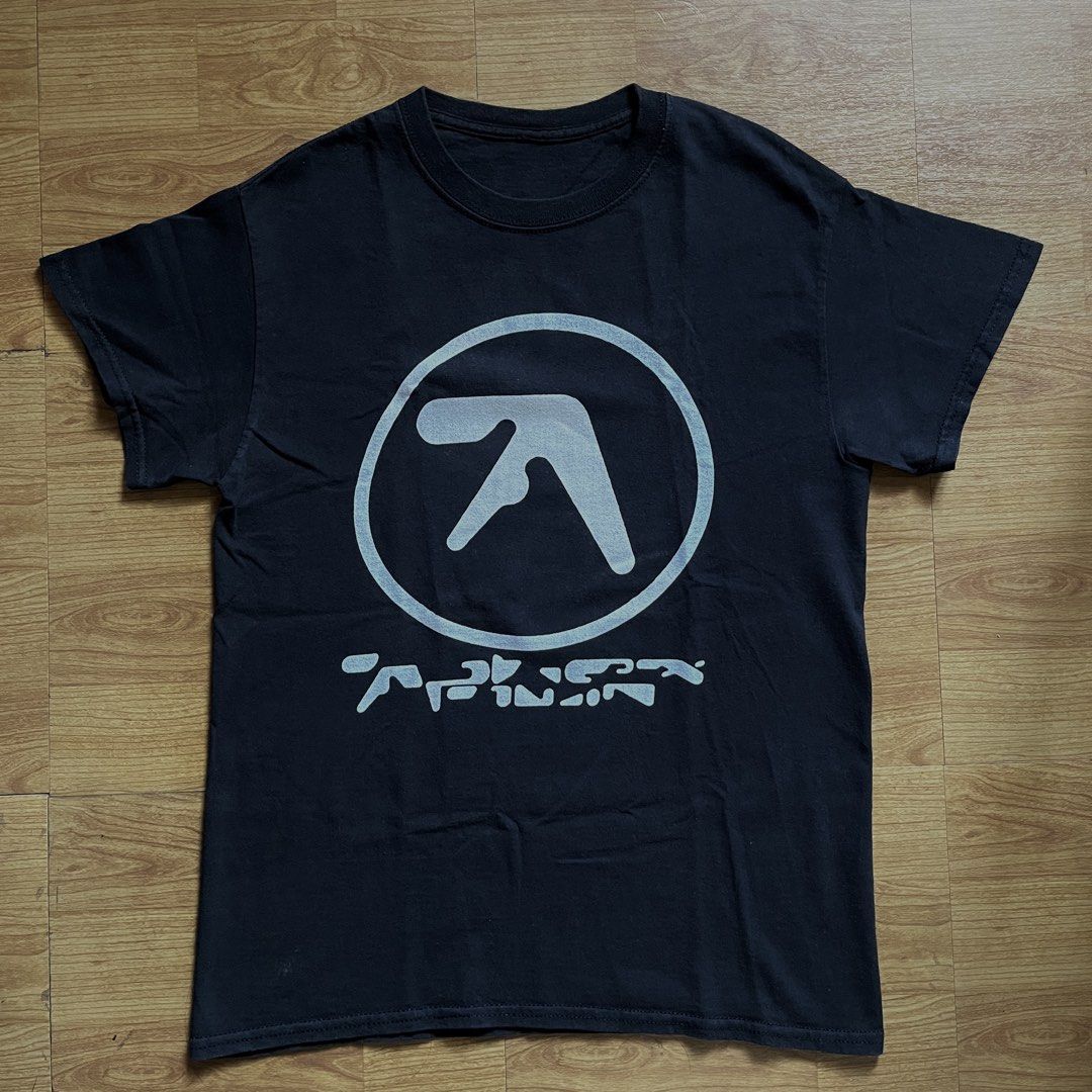 Aphex Twin (Category: Tshirts & Polo Shirts ) located in Cavite. Submitted by ofwgtanck (Listing ID 1467731131, Image 1). Description: Aphex Twin Width: 18 Length: 25 no tag 🏷️ 400₱.