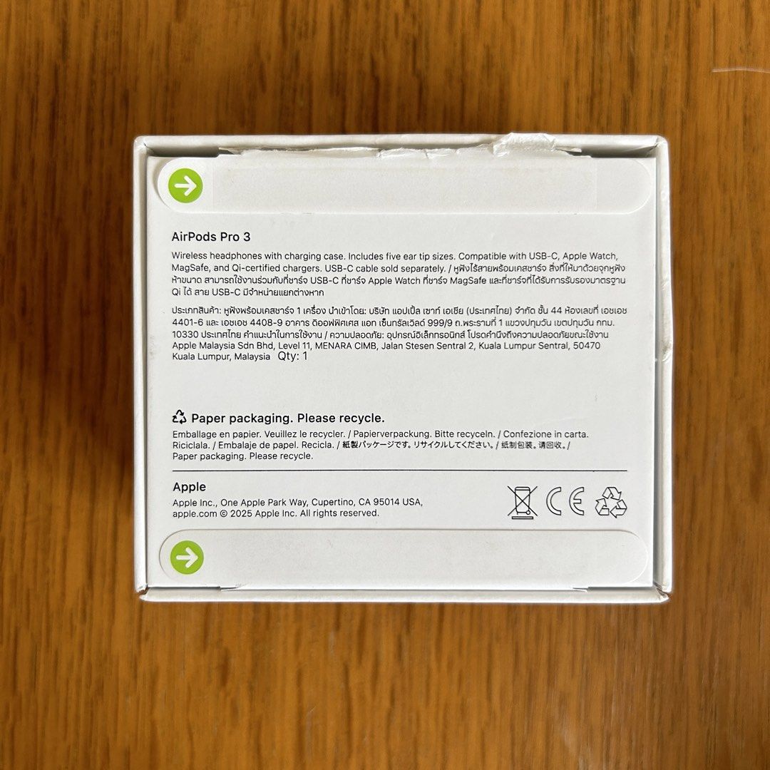 Apple AirPods Pro 3 (Category: Earphones) located in Las Pinas. Submitted by pl4y_it_4g4in (Listing ID 1467833171, Image 3). Description: Like new Original Open to test No issue Complete with box Warranty June 2027.