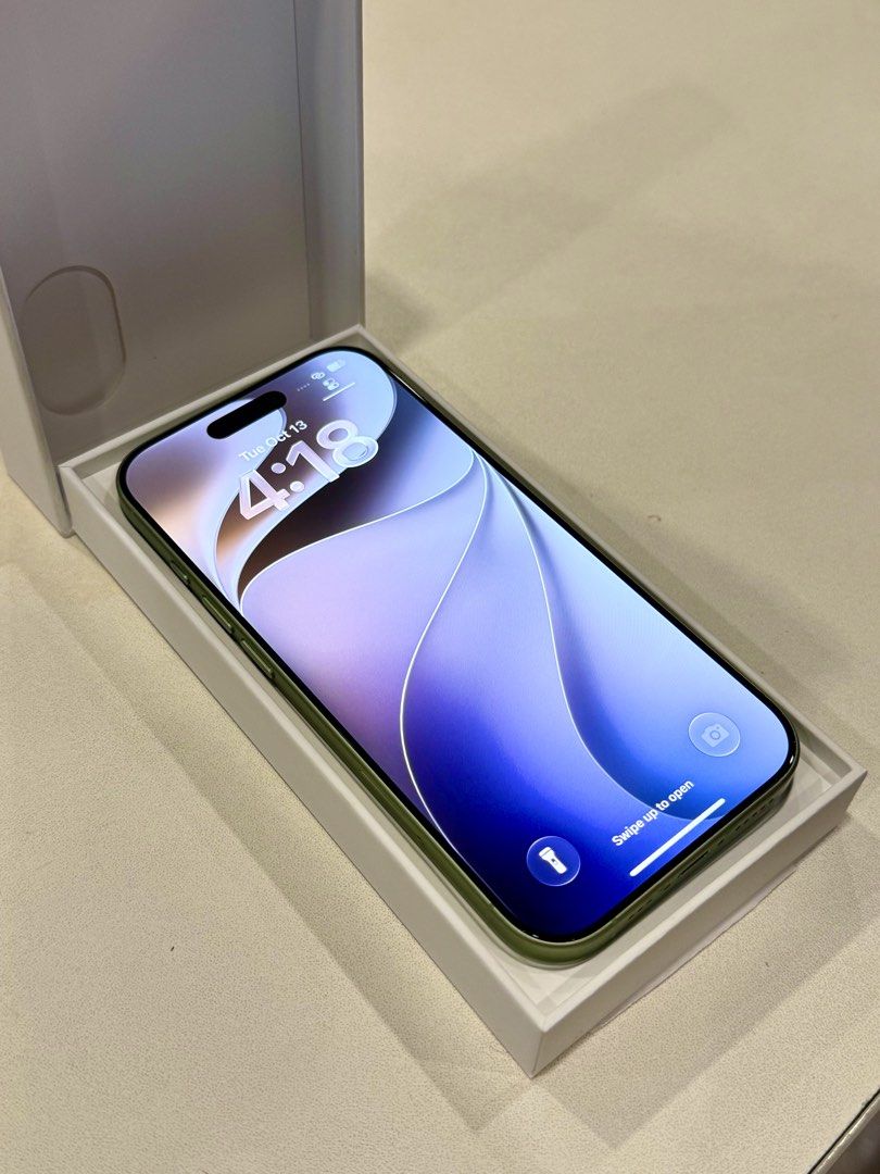 Apple iPhone 17 Green 256GB lowCC (Category: iPhone 17 Series) located in Manila. Submitted by arar.ramilo (Listing ID 1467775409, Image 3). Description: For Sale or Trade sa lower +Cash ₱48,500 iPhone 17 256GB ( Sage Green ) 68 Cycle Count 100 Battery Health Purchased date Aug 9, 2026 Under Apple warranty til Aug 8, 2027 NO ANY ISSUE UNLI CHECK! Powermac Purchased Inclusion: Unit / Orig Box / Orig Cord / Paperbag Location Valenzuela Halfway / Pi