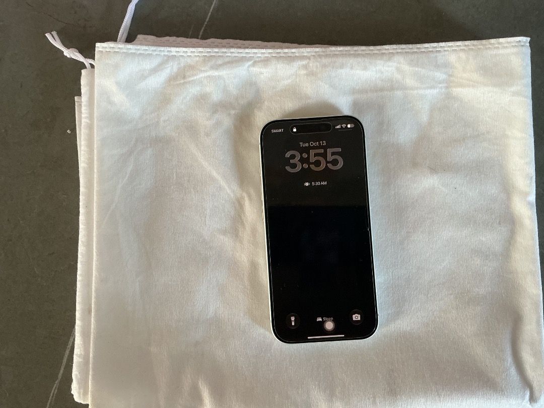 Apple iPhone 17 pro (Category: iPhone 17 Series) located in Caloocan City. Submitted by den_b.5 (Listing ID 1467684293, Image 3). Description: - Model: Apple iPhone 17 Pro - Color: Silver - Condition: Pristine, 11 months old but very good condition (lady-owned) - Inclusion: Original box included, original charger (free cases also if lady buyer) - Features: Fully functional screen, intact power and volume buttons, triple camera setup, 97% batt hea