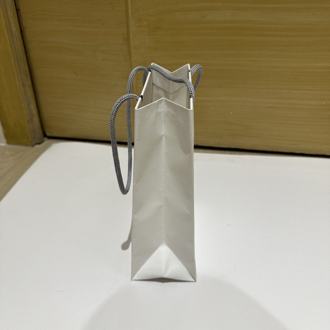 Apple small paperbag (Category: Luxury Bags & Wallets) located in Quezon City. Submitted by timelessfinds (Listing ID 1467774766, Image 2). Description: .