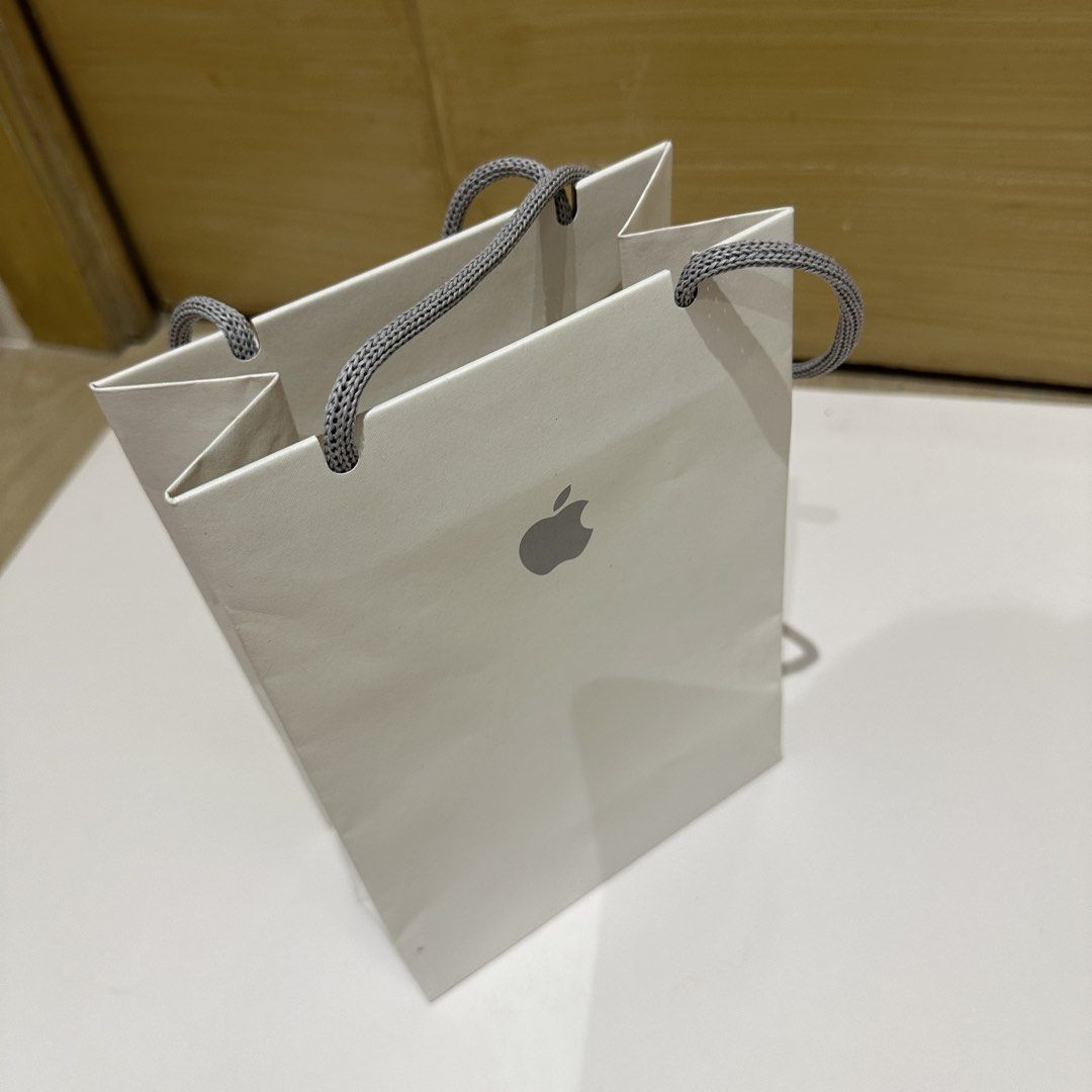 Apple small paperbag (Category: Luxury Bags & Wallets) located in Quezon City. Submitted by timelessfinds (Listing ID 1467774766, Image 3). Description: .