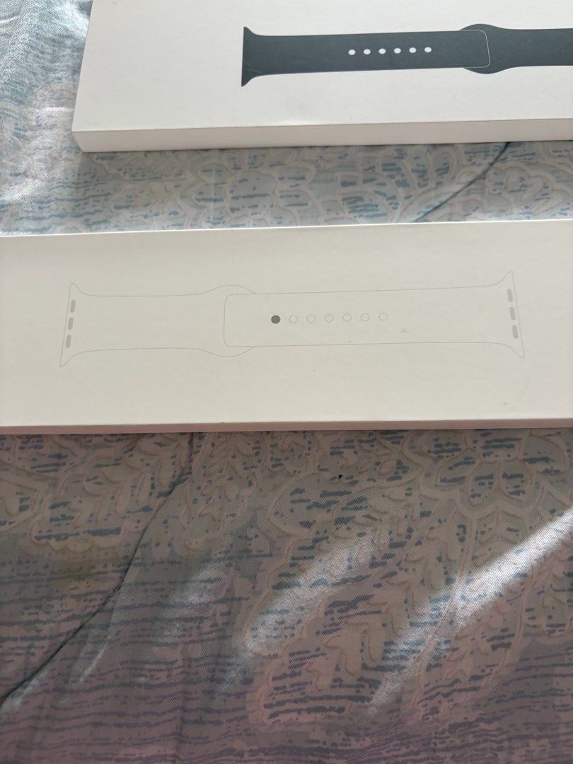 Apple watch strap (Category: Men's Watches) located in Makati City. Submitted by jaysales888 (Listing ID 1467661237, Image 3). Description: Brand new original apple watch strap, never been used, white size 40mm, black size 45mm. P1,000 each..