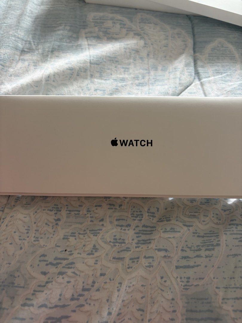 Apple watch strap (Category: Men's Watches) located in Makati City. Submitted by jaysales888 (Listing ID 1467661237, Image 2). Description: Brand new original apple watch strap, never been used, white size 40mm, black size 45mm. P1,000 each..
