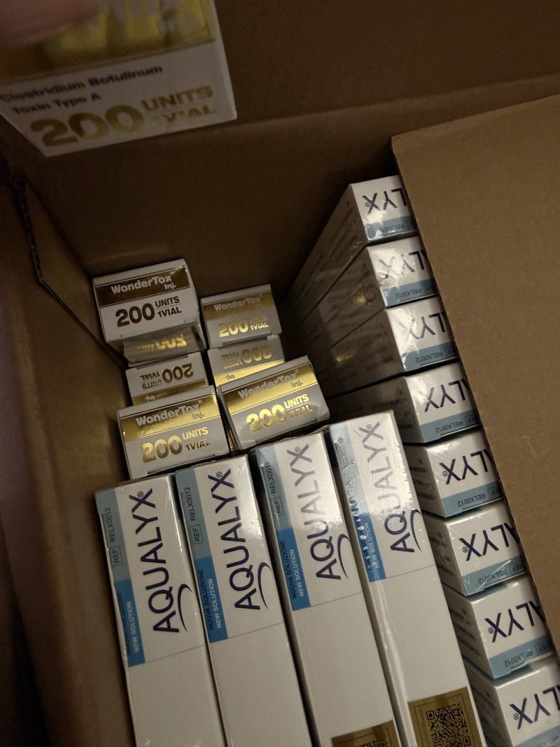 Aqualyx 1 box (Category: Body Care) located in Quezon City. Submitted by pichi_ (Listing ID 1467639624, Image 3). Description: QC Area Lalamove / Grab.