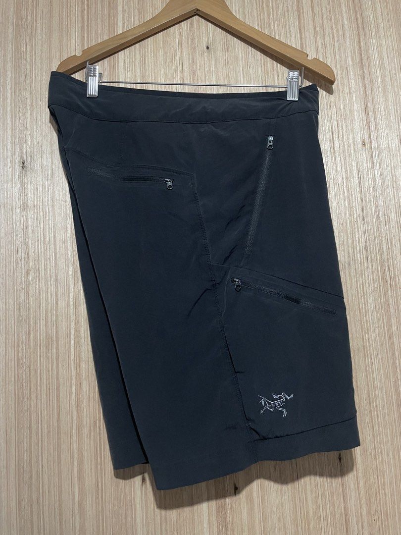 Arc'teryx Black Technical Hiking Shorts (Category: Shorts) located in Cebu City. Submitted by lucky.finds.ph (Listing ID 1467760141, Image 3). Description: Arcteryx Cargo Short ( Silky Type ) 36W Lenght 23 Excellent condition Issue - need repair lock.