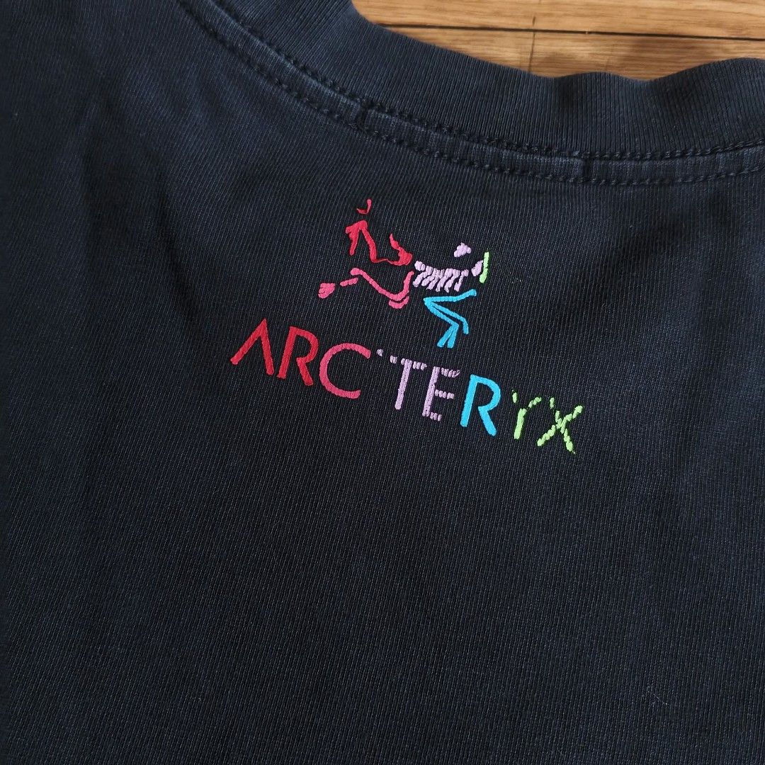 Arc'teryx Tee (Category: Activewear) located in Manila. Submitted by thriftinefolife (Listing ID 1467794365, Image 3). Description: Excellent Condition.