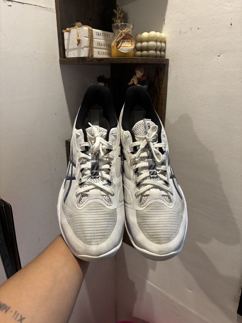 ASICS Netburner Ballistic FF 4 (Category: Sneakers) located in Valencia. Submitted by bukidthrift (Listing ID 1467691153, Image 2). Description: AUTHENTIC ☑️ SIZE 12 US | 11 UK | 46.5 EUR | 29.5 CM VERY GOOD CONDITION NOTE: THRIFTED PAIR ONLY. PLEASE MANAGE YOUR EXPECTATIONS. PAYMENT FIRST ✅ NO COD/COP ❌ MOP - GOTYME BANK/GCASH 💳 BUKIDNON MINDANAO LOC 📍.