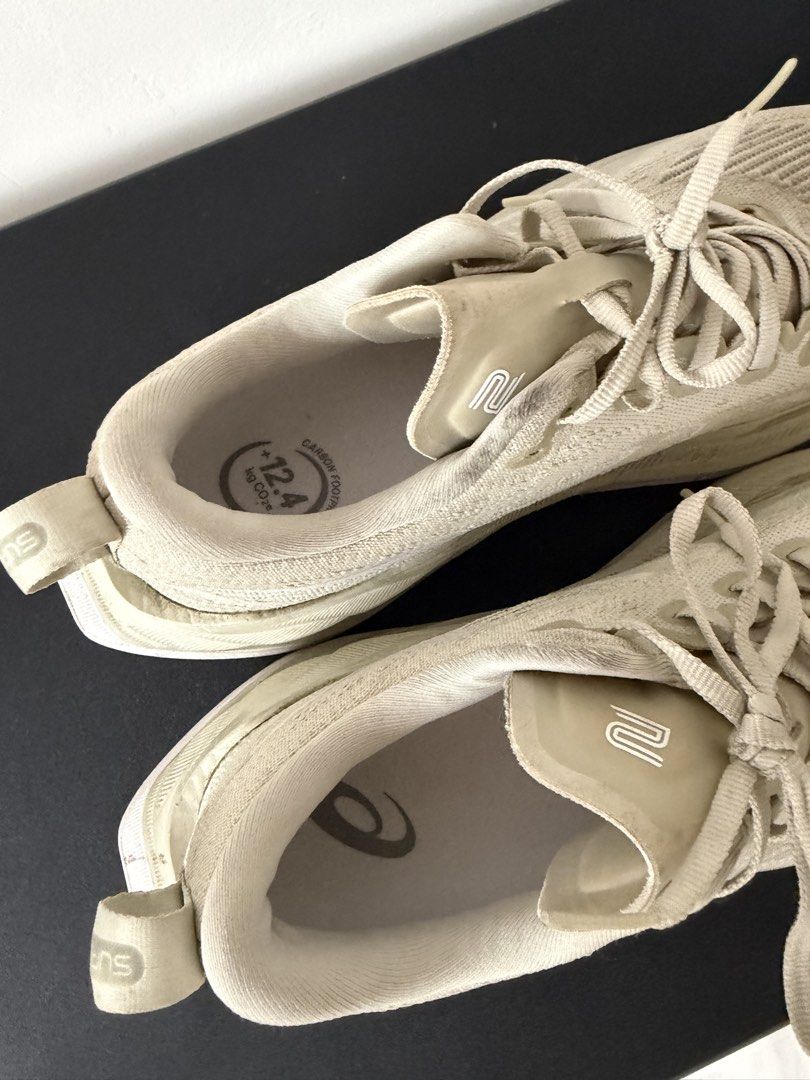 Asics Superblast 2 (Category: Casual Shoes) located in Muntinlupa City. Submitted by itsyaboiii (Listing ID 1467659855, Image 3). Description: Asics Superblast 2 Size 8.5m Barely used (needs clean only) Bought price: ₱13k Selling price: ₱4,590 rfs: decluttering stuff.