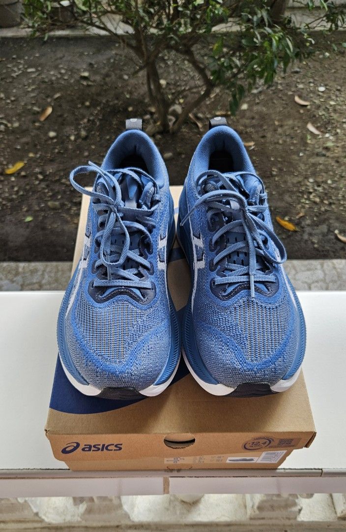 Asics Superblast 2 (Category: Sneakers) located in Bulacan. Submitted by chengwa_06 (Listing ID 1467680072, Image 3). Description: Asics Superblast 2 Winter Sea / White Mileage: 45km to 50km ONLY Pristine Condition Issue: Cat markings & the rest ay pristine condition. Rfs: Not Compatible mas ok sakin EVO SL. Php. 5,499 Only (FS worth 200 only) 📍Pulilan, Bulacan. .