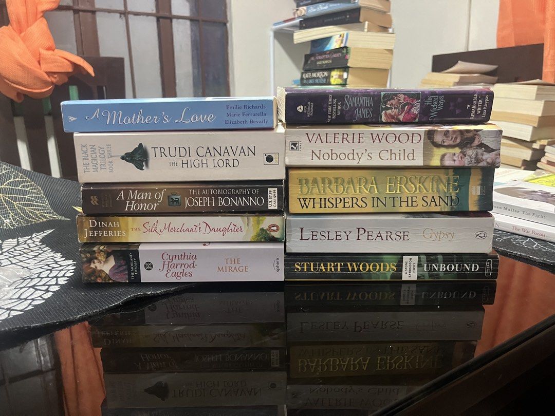 Assorted MMPB (Category: Storybooks) located in Tanay. Submitted by shelvesandstories (Listing ID 1467795764, Image 1). Description: Bundle of 10pcs for only 100 pesos. Assorted genre .