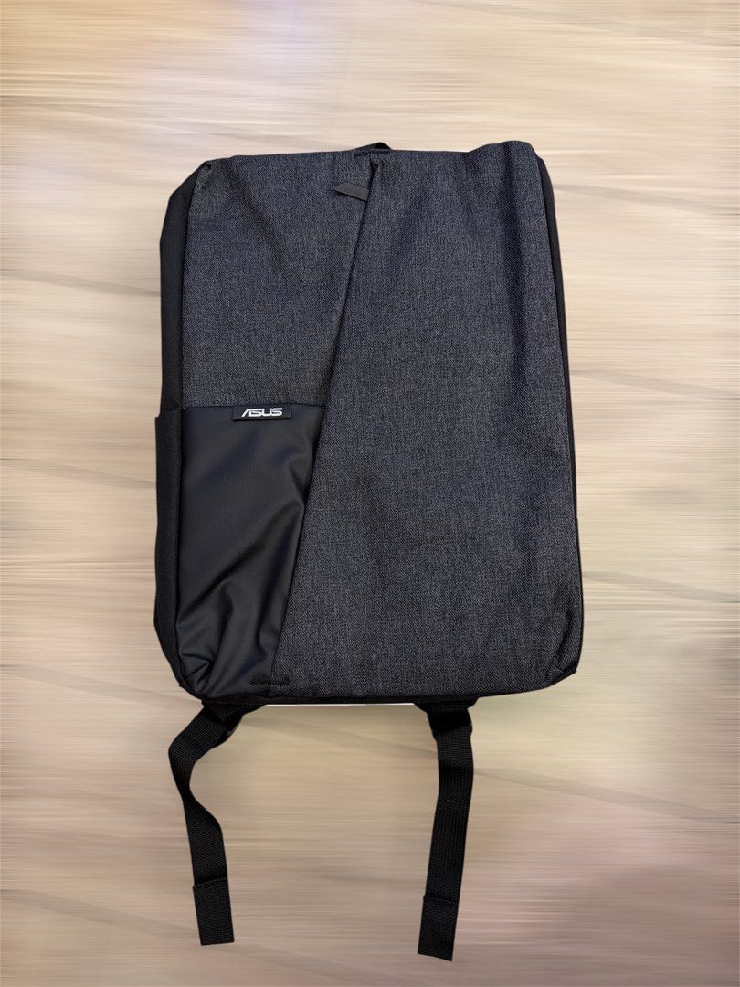 ASUS computer backpack （分類：手提電腦袋）位於 Hong Kong。 由 soho33 提交（商品編號 1467741108，圖片 1）。簡介： 40x28x17cm 。