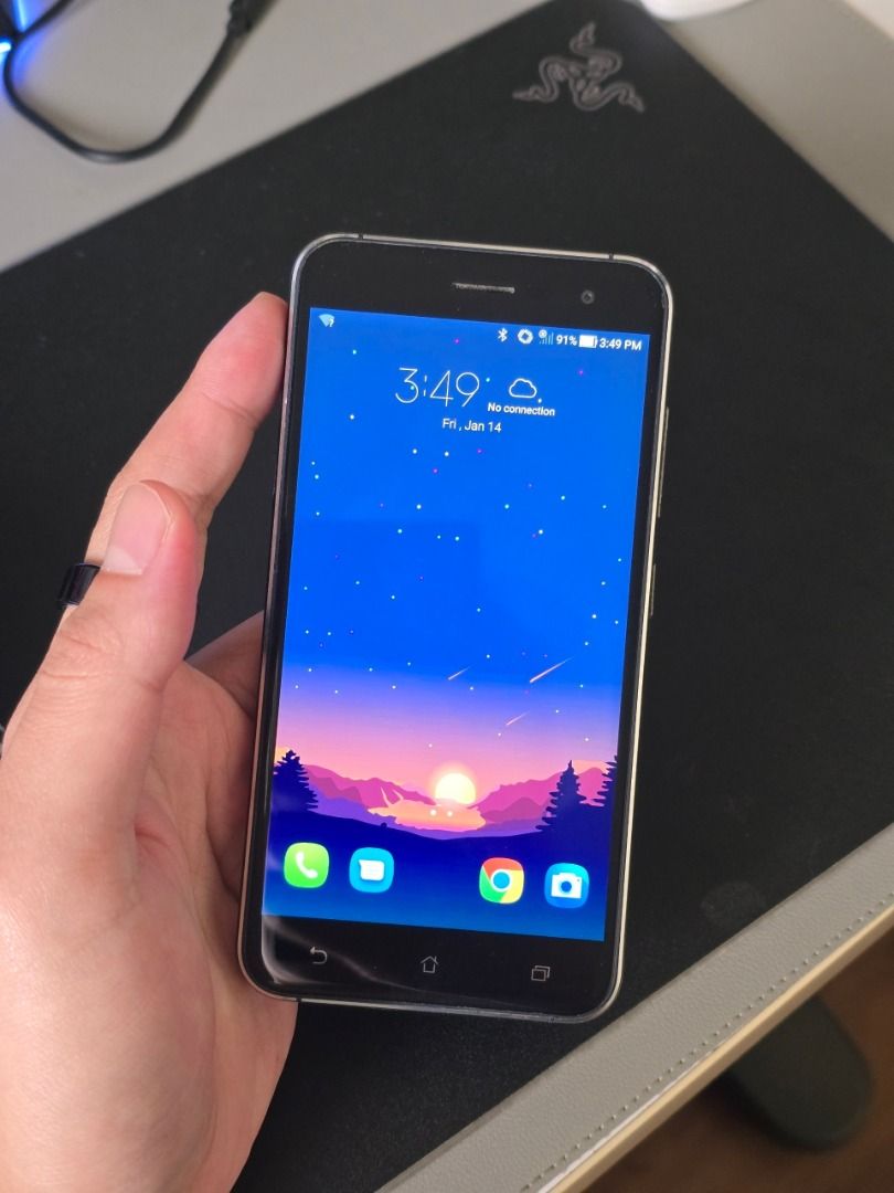 ASUS Zenfone 3 (ZE520KL) 5.2" – Working Android Phone (Category: Asus) located in Makati City. Submitted by cro33 (Listing ID 1467687550, Image 1). Description: ASUS Zenfone 3 ZE520KL (5.2", model Z017D), 4GB RAM. Android 8.0. Working, screen in good condition. Good as a backup phone or for basic use – calls, messaging, browsing. Honest notes: older phone (2016) – fine for light use, not for heavy apps or gaming. Unit only, no charger. Also selli