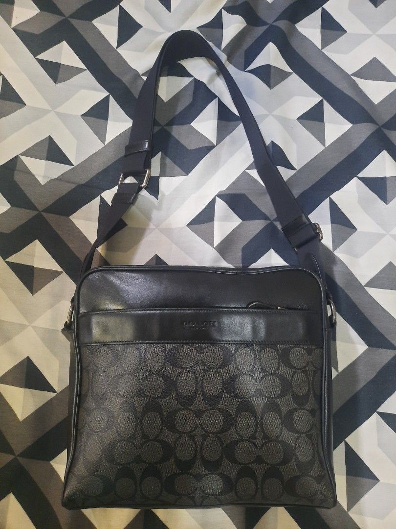 Authentic Coach Sling For men (Category: Luxury Bags & Wallets) located in Llanera. Submitted by stopnshop_01 (Listing ID 1467619229, Image 1). Description: payment first no to joyjoy talk.