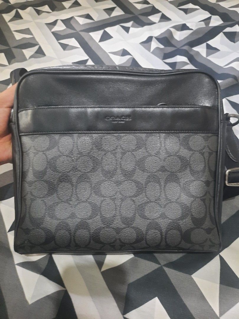 Authentic Coach Sling For men (Category: Luxury Bags & Wallets) located in Llanera. Submitted by stopnshop_01 (Listing ID 1467619229, Image 2). Description: payment first no to joyjoy talk.