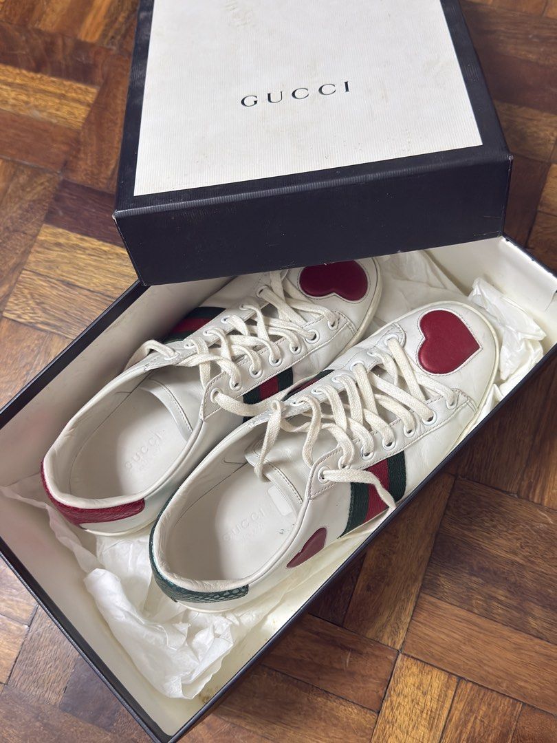 Authentic Gucci Sneakers (Category: Sneakers & Footwear) located in Makati City. Submitted by cars_online (Listing ID 1467726783, Image 1). Description: authentic gucci sneakers with box size 37 on tag.