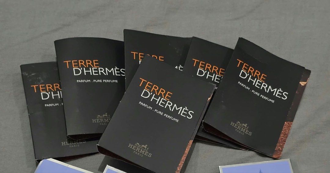 Authentic Hermes Terre d'Hermès Parfum Sample Set Perfume (Category: Fragrance & Deodorants) located in Manila. Submitted by cheesetinefinds (Listing ID 1467612580, Image 1). Description: - Authentic Terre d'Hermès Parfum samples - Pure perfume formulation in carded sleeves - Brand new, clean, and unused condition - Perfect for testing the scent before buying a full bottle - Multiple pieces available in stock.