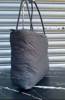 (Category: ) located in . Submitted by authentic_bag96 (Listing ID 1467631647, Image 1). Description: .