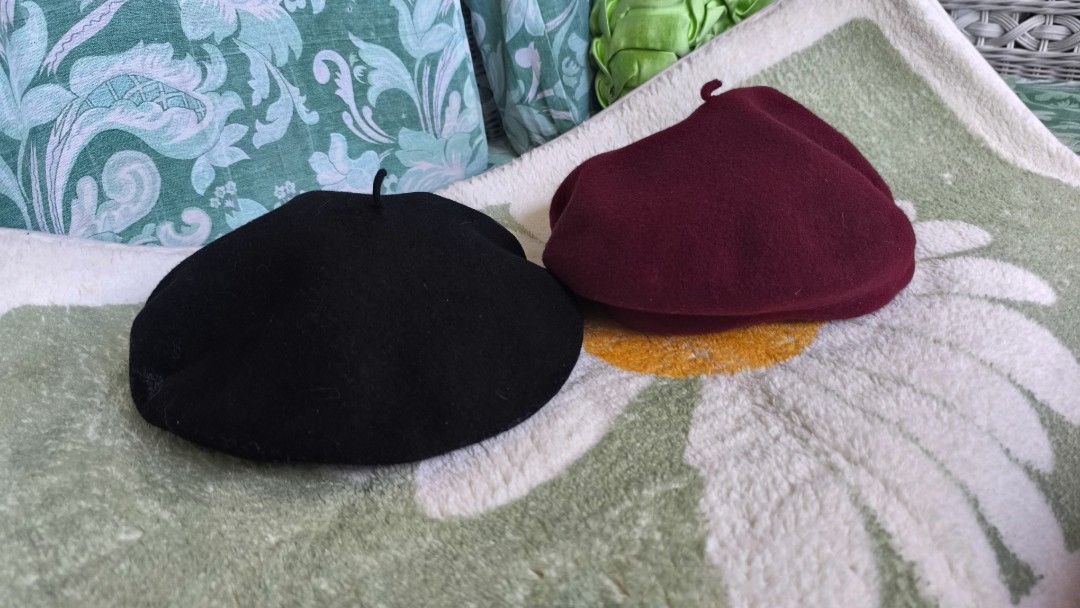 AUTHENTIC VINTAGE (Lerida and Elo Mario) BERET BUNDLE SET (Category: Hats & Beanies) located in Dasmarinas. Submitted by modcloset_ph (Listing ID 1467615780, Image 2). Description: Selling as a set: 2 authentic vintage European berets. Can also buy per piece Elo Mario Burgundy Basque Beret — ₱1,500 Lerida Black Wool Beret — ₱2,000 Bundle price: ₱3,000 Classic vintage pieces with beautiful striped inner linings and distinctive interior labels. Per