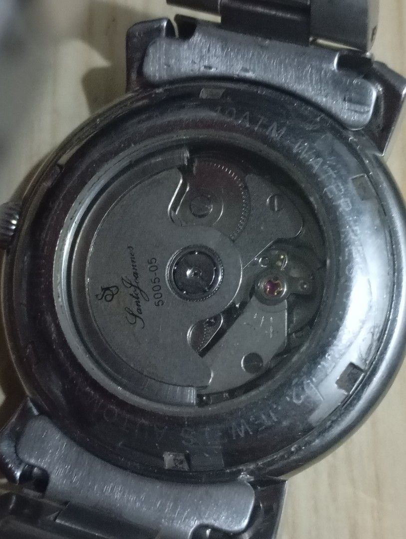 Automatic (Category: Men's Watches) located in Las Pinas. Submitted by quick_deals_great_finds2 (Listing ID 1467729801, Image 3). Description: Original good working condition Automatic good working condition 38mm fits wrist 6.8 inches.