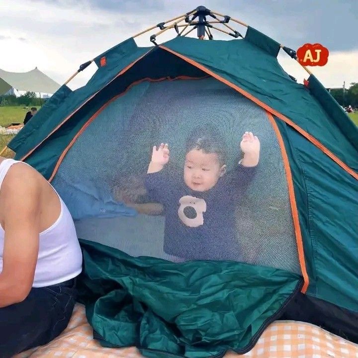 Automatic Camping Tent (Category: Outdoor Furniture) located in Makati City. Submitted by oideme (Listing ID 1467607278, Image 3). Description: 3-4 Person - 1500 5-6 Person - 2000.