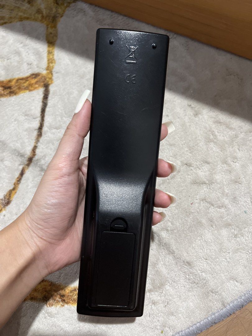 AVTC RM-014S+ Universal TV Remote Control (Category: TV Parts & Accessories) located in Caloocan City. Submitted by unicakczxc (Listing ID 1467761326, Image 2). Description: - Model: AVTC RM-014S+ universal replacement remote control - Condition: Fully functional, clean battery compartment - Shortcuts: Dedicated buttons for Netflix, YouTube, Prime Video, and Disney+ - Design: Standard infrared layout with clear white text labels and directional n
