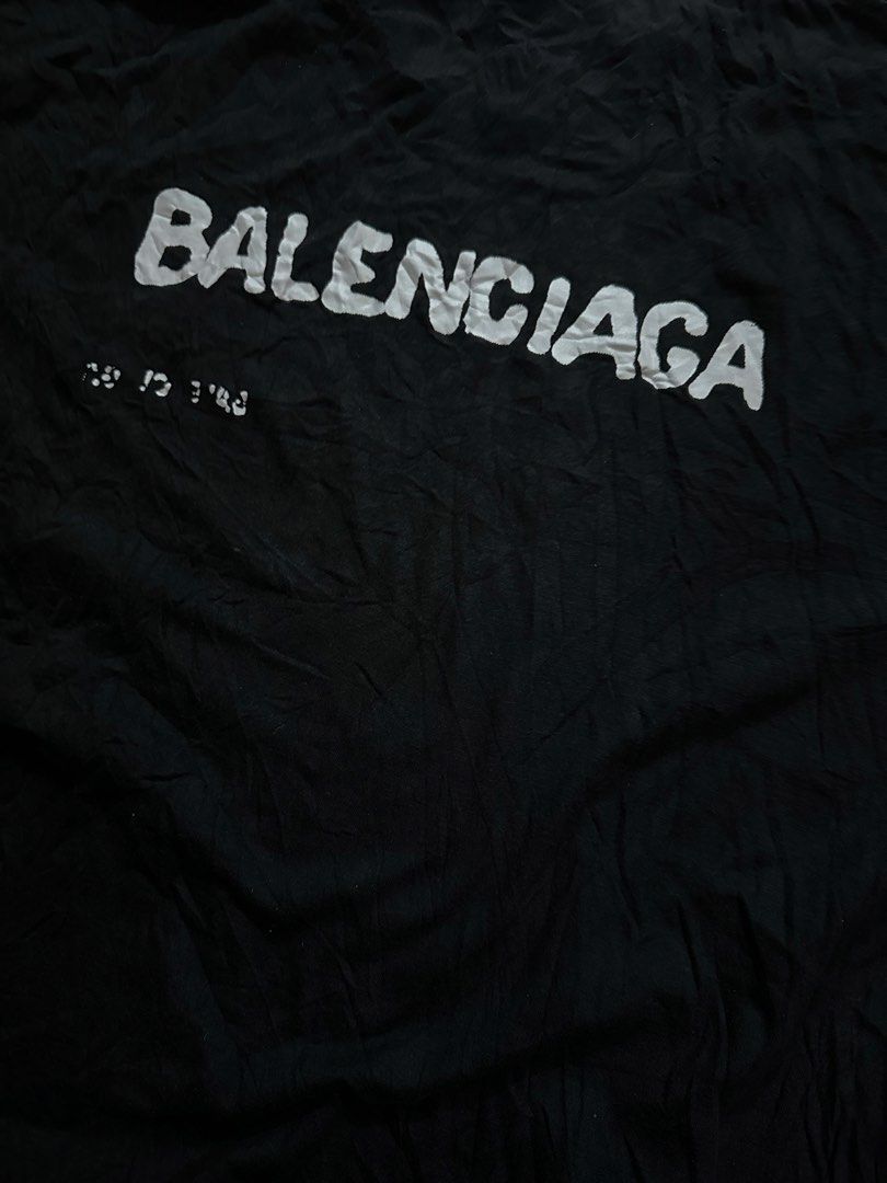 Balenciaga (Category: Activewear) located in Alitagtag. Submitted by bhthrift_30 (Listing ID 1467751862, Image 3). Description: Balenciaga 25/30 excellent condition 750+sf.