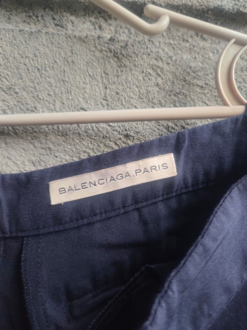 Balenciaga (Category: Luxury Apparel) located in Legazpi City. Submitted by jaycie.thrift23 (Listing ID 1467830575, Image 3). Description: Balenciaga excellent condition fit 30 inches 39L.