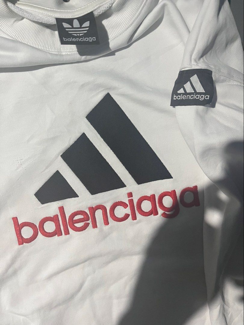 balenciaga x adidas long sleeve (Category: Coats, Jackets and Outerwear) located in Iloilo. Submitted by zenshark_3970a7 (Listing ID 1467723657, Image 2). Description: SIZE XL.