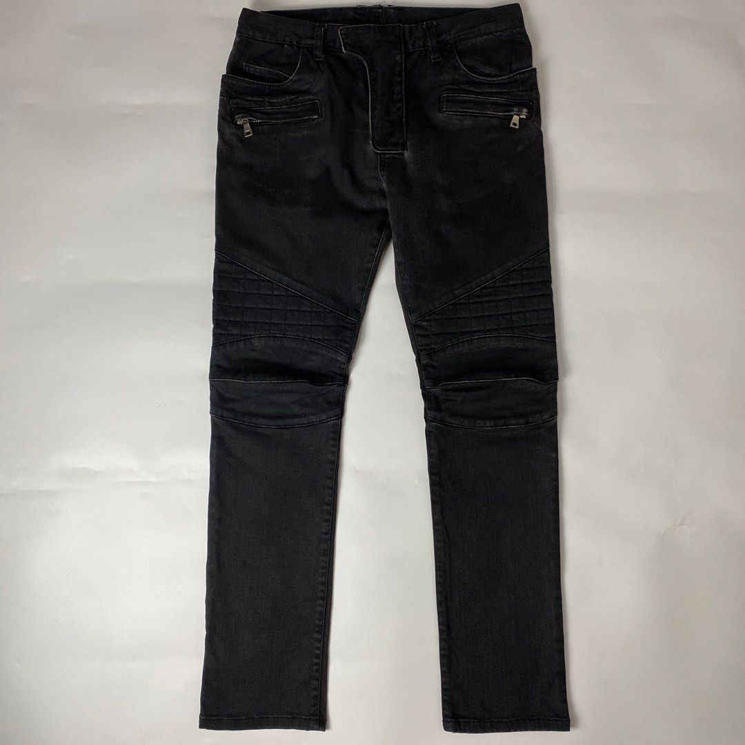 Balmain Ribbed Knee Pannels Biker Jeans (Category: Jeans) located in Bacolod City. Submitted by rewear.conceptual (Listing ID 1467651805, Image 1). Description: Balmain Slim-fit Ribbed Knee Pannels Biker Jeans Condition: 9/10 Color rate: 9/10 Tagged as: 30 Waist: 30-31 Length: 39 Inseam: 28.5 Thigh: 10 Knee: 7 Front rise: 9 Leg opening: 6.5 Message seller if interested Always double check the items description before making an offer. Strictly no 