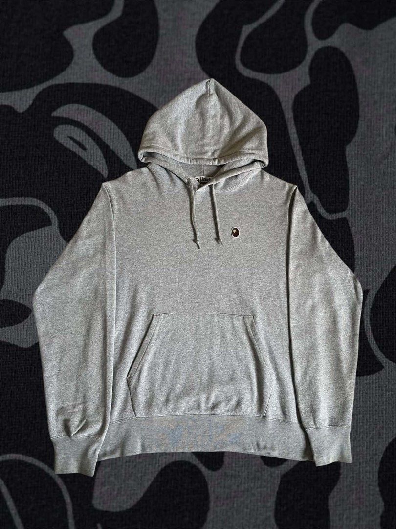 Bape One Point Hoodie (Category: Hoodies) located in Cebu City. Submitted by rustyyyyy. (Listing ID 1467657916, Image 1). Description: W 24 L 28 Excellent condition .