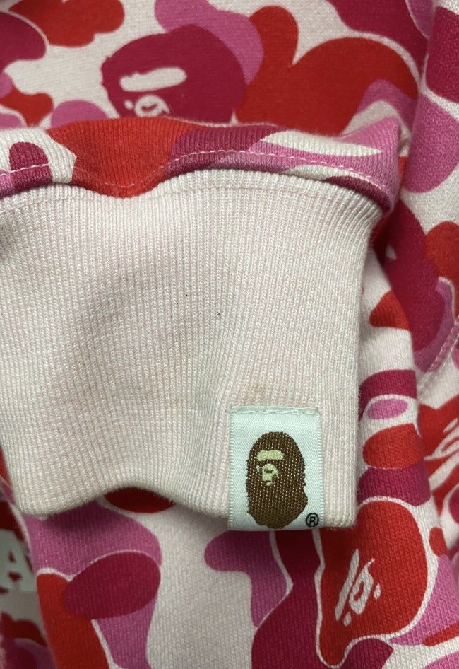 Bape pink camou college logo (Category: Activewear) located in Lipa City. Submitted by thriftpingssss (Listing ID 1467631569, Image 3). Description: 21x27 Good condition 9/10 overall condi.