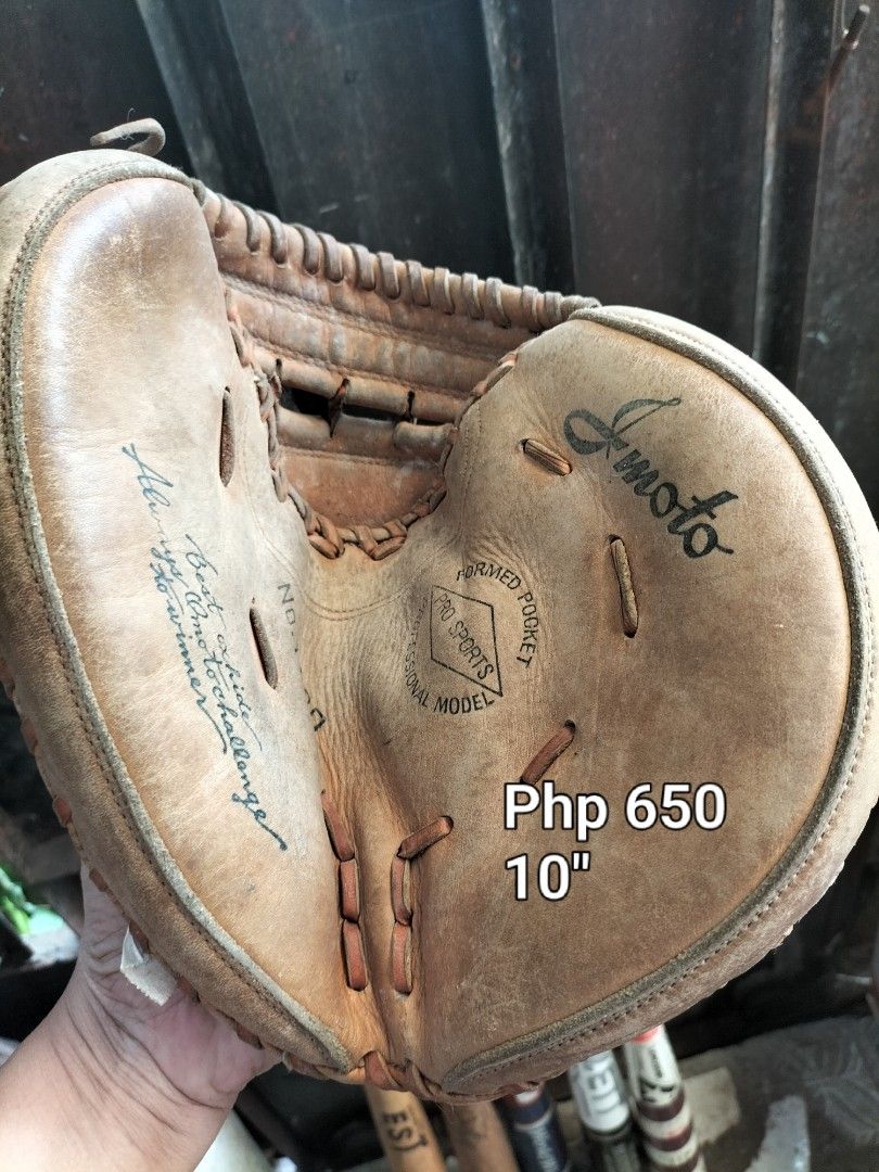 Baseball Bats and Glove Assorted (Category: Racket and Ball Sports) located in Cainta. Submitted by banzvi73 (Listing ID 1467640274, Image 3). Description: Pre-owned baseball and softball items available for individual purchase. All items show signs of previous use. - EST Official Soft Ball Bat (33 inches): ₱650 - Pro Sports Bat: ₱650 - World Win Training Bat: ₱650 - Zett Training Bat (BTT 13685): ₱800 - Leagstar Professional Model Bat (LBN1599):