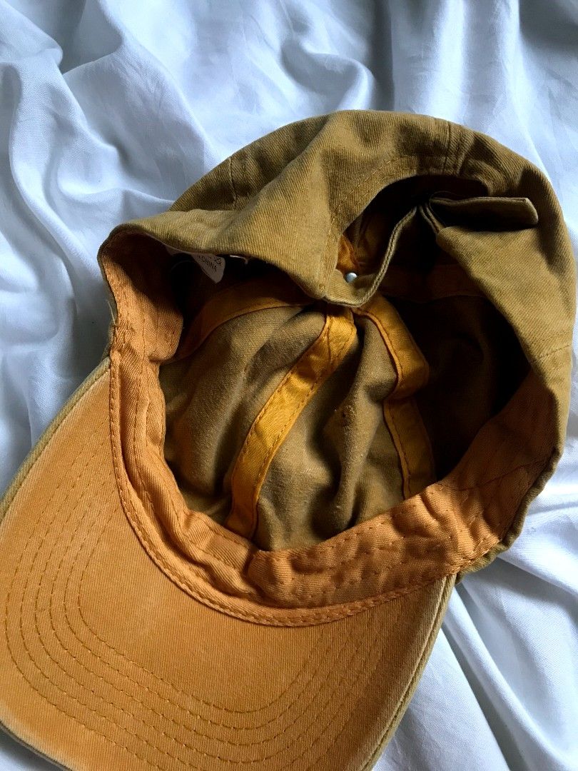 Baseball Cap (Category: Caps & Hats) located in Cavite. Submitted by maica_ (Listing ID 1467612417, Image 2). Description: no flaws/stain good as new dm to haggle.